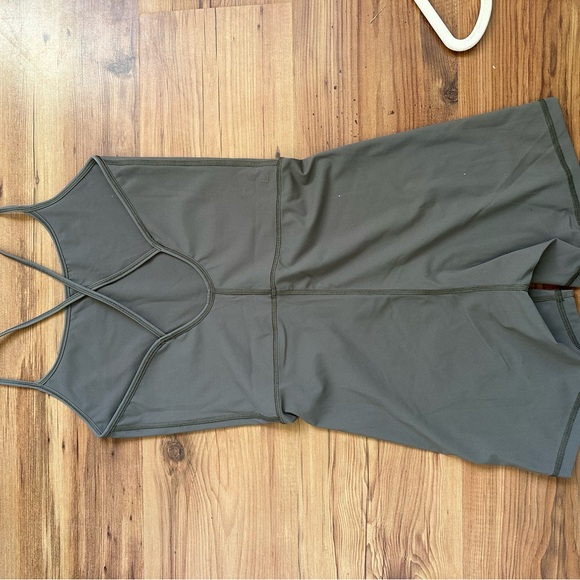 Everlane performance jumpsuit - Picture 3 of 6